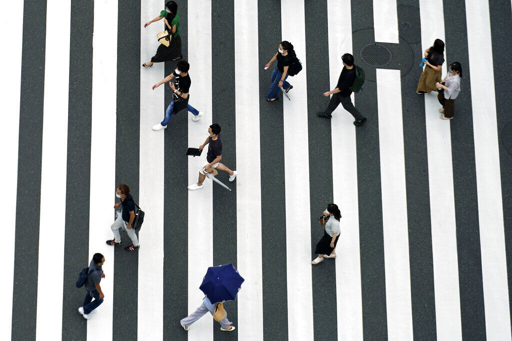 APTOPIX Virus Outbreak Japan Daily Life
